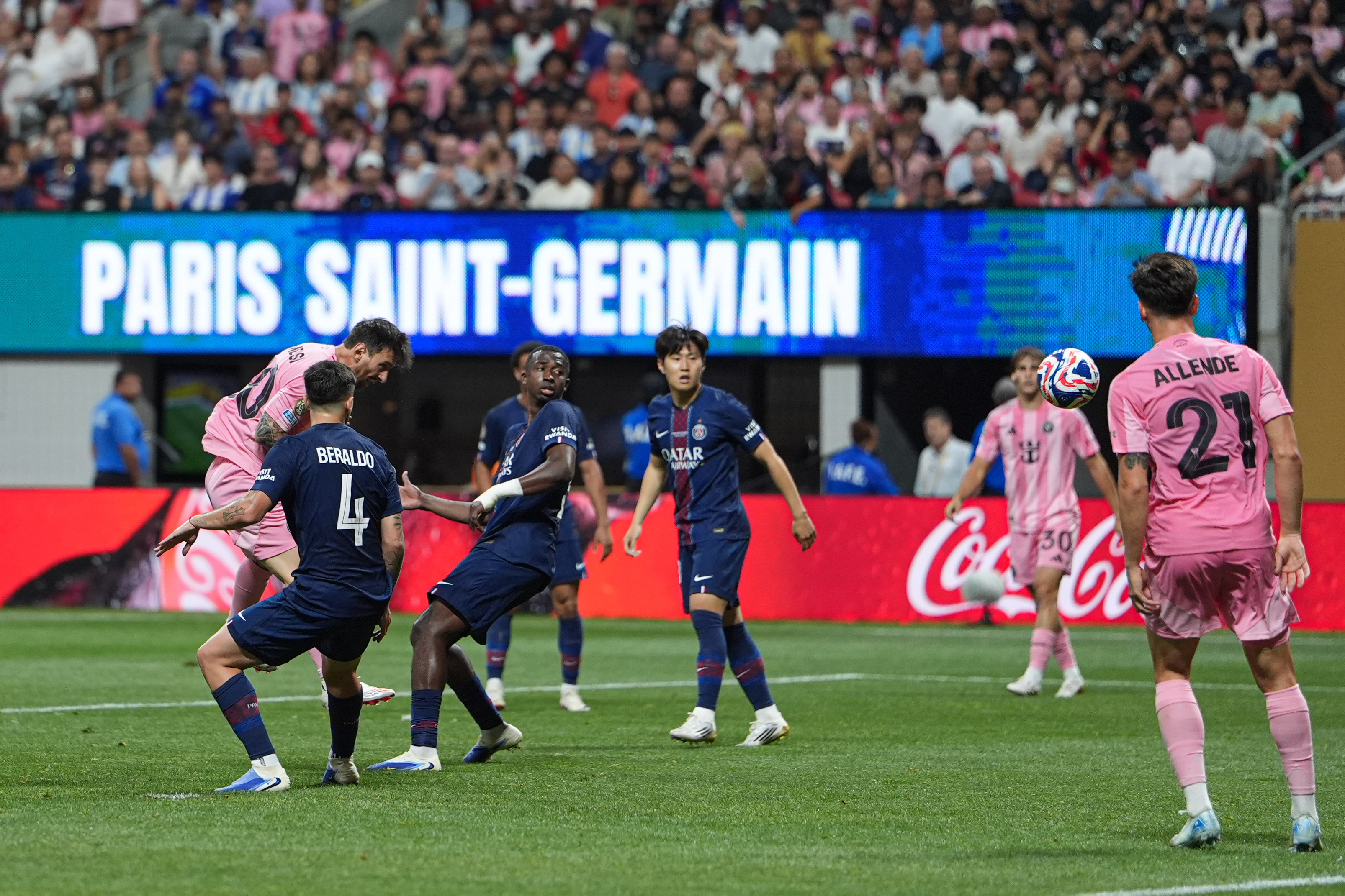 巴黎圣日耳曼绝杀马竞,范戴克补时绝平亚洲杯 巴黎圣日耳曼绝杀马竞,范戴克补时绝平亚洲杯