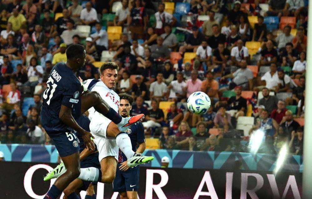 AC米兰战平里昂,拉莫斯补时绝平欧冠 AC米兰战平里昂,拉莫斯补时绝平欧冠